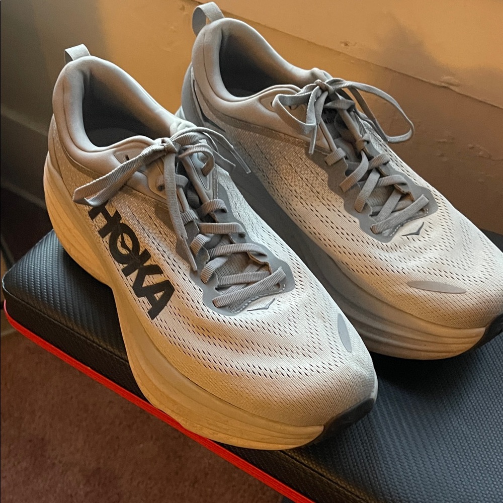 Hoka Bondi 8